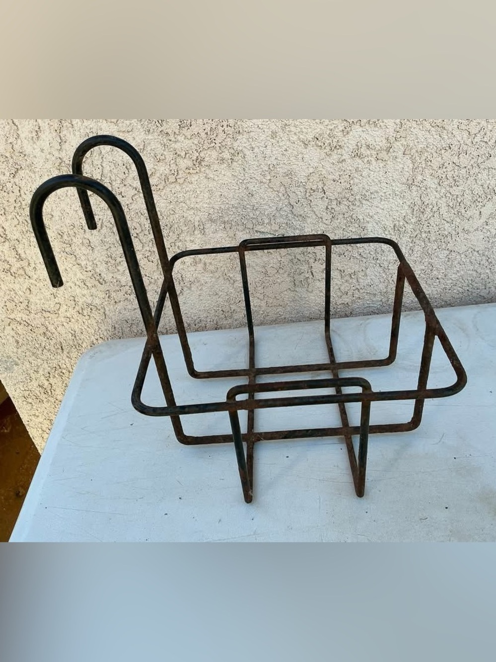 Salt block Mineral HOLDER, big, steel, metal, livestock horses, llamas, cattle
